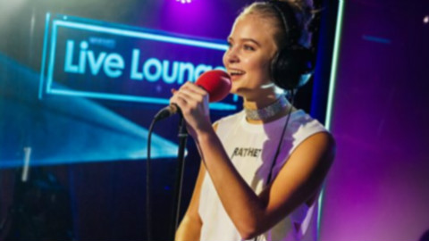Zara Larsson - BBC Radio 1 / Live Lounge